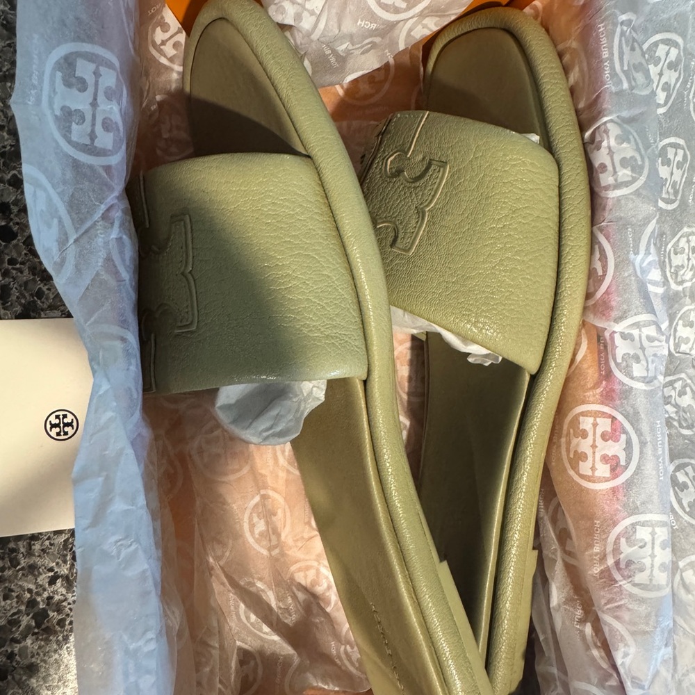 Tory Burch Women's Cream Slide Sandals - Picture 6 of 6